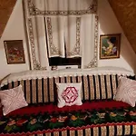 Vikendica Amra I Indir *