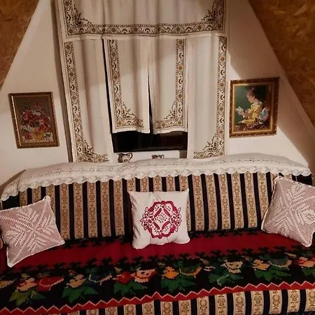 Vikendica Amra I Indir *