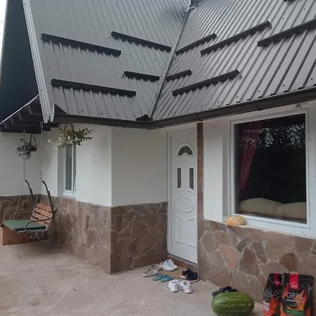 Vikendica Amra I Indir Holiday home *